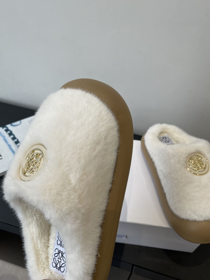 L0ew* slippers
